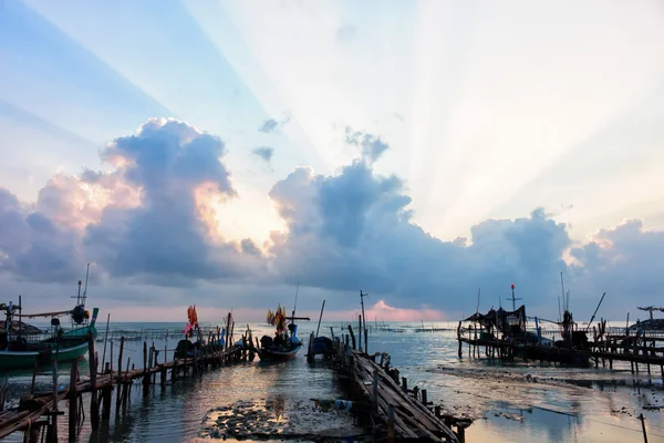 Sunrise in the morning coffee time at sea — Stock Photo, Image