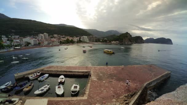 Panoramic view on Petrovac town and the sea in a cloudy morning, Montenegro - 4K, Binaural Audio, Ultra-wide — Vídeos de Stock