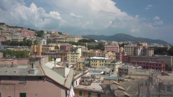 Vista superior de la arquitectura de la ciudad de Génova en verano, Italia - 2K, Pan — Vídeos de Stock