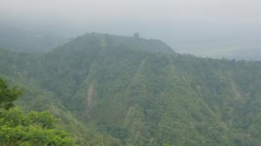 Bali 'deki yeşil tepeler - 4K, Pan