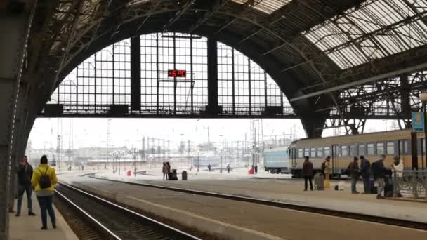 Inside Lviv railway station, Ukraine - 4K, Editorial, Pan, Handheld — Stock video