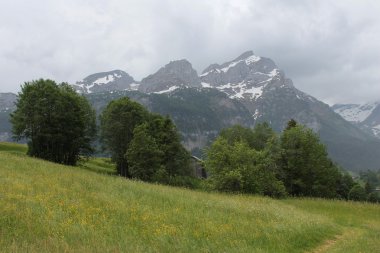 gsteig bei Gstaad'da bulutlu gün