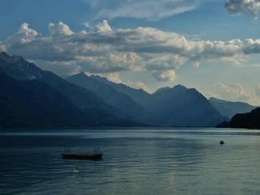 akşam olay yerinde göl brienzersee