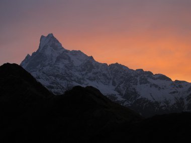 Himalayalar'da gündoğumu