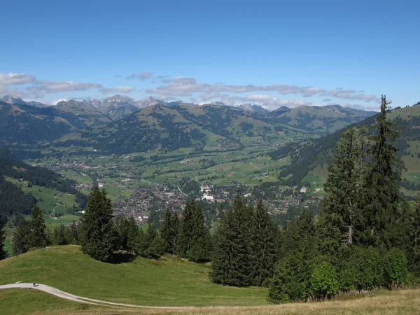 Aldeias bonitas Gstaad e Saanen — Fotografia de Stock