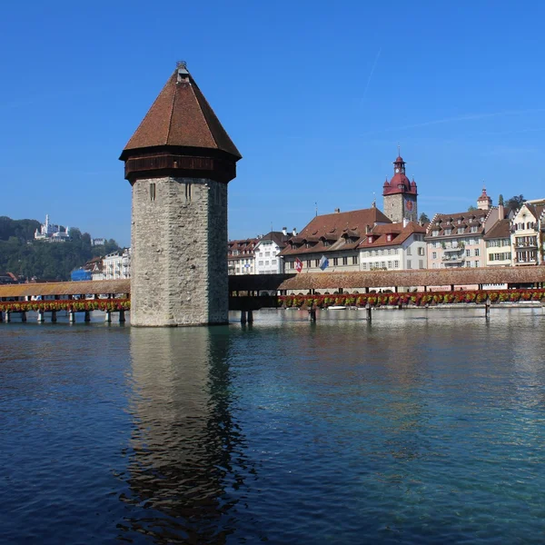 Vodárenská věž kappelbrucke, Luzern — Stock fotografie