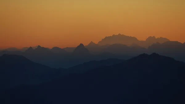 Beautiful morning in the Swiss Alps — Stock Photo, Image