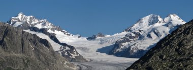 Eiger, Monchi ve jungfrau. Wallis canton görüntülemek.