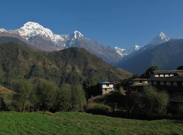 Uitzicht vanaf Ghandruk — Stockfoto