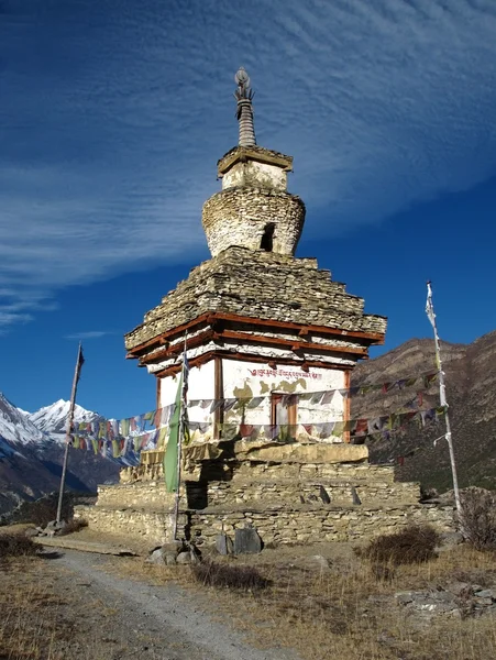 Stupa yakınındaki Manang — Stok fotoğraf