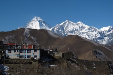 Dhaulagiri ve Tukuche tepe, görüntülemek Muktinath