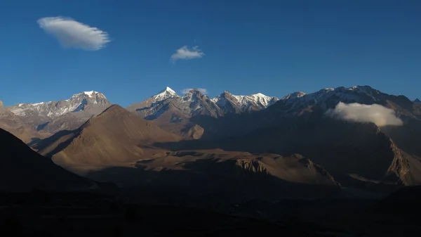 Abendszene in der unteren Mustang-Region, Nepal — Stockfoto