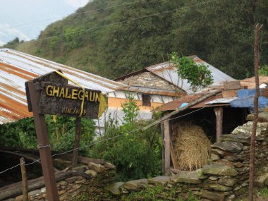 ghalegaun, nepal yakınındaki yön işareti