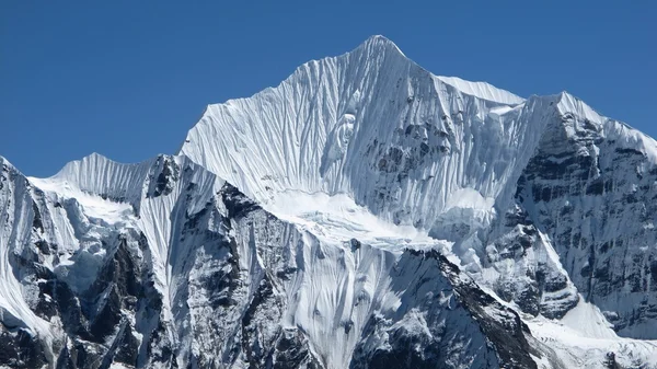 Bela montanha em forma de Gangchempo, Nepal — Fotografia de Stock
