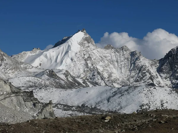 メハラピーク ネパールの山 — ストック写真