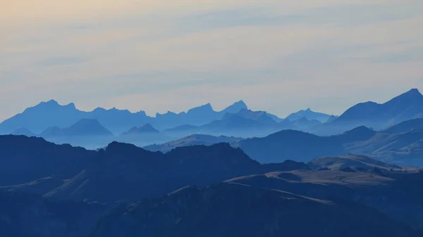 Silhouettes Bleues Des Montagnes Oberland Bernois — Photo