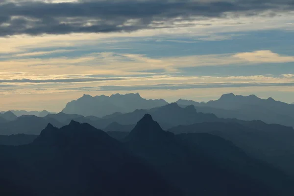 Montanhas Dos Alpes Suíços Nascer Sol — Fotografia de Stock