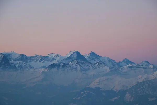 Roze Lucht Boven Eiger Monch Jungfrau Zonsopgang Scene Zwitserse Alpen — Stockfoto
