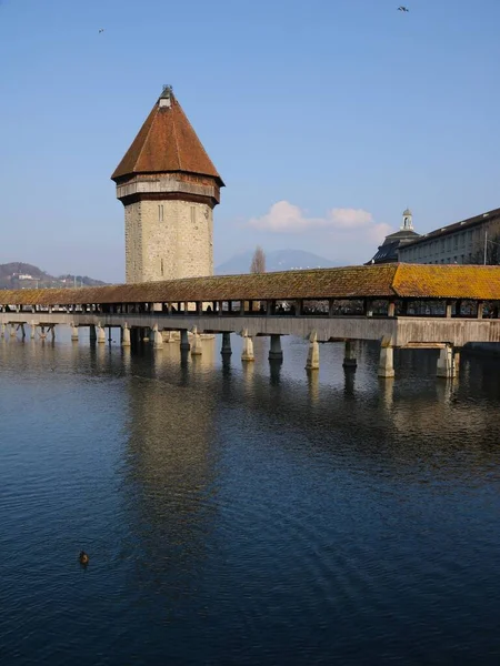 Historické Vodní Věž Slavného Dřevěného Mostu Lucerně Kaple Most — Stock fotografie