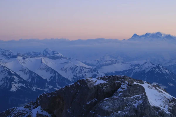 アルニグラート マッソーン フィンスタラーホルン山の遠望 — ストック写真
