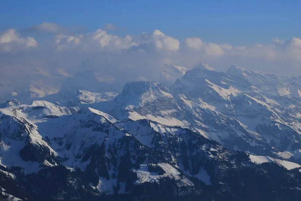 Montañas Resistentes Los Alpes Suizos —  Fotos de Stock