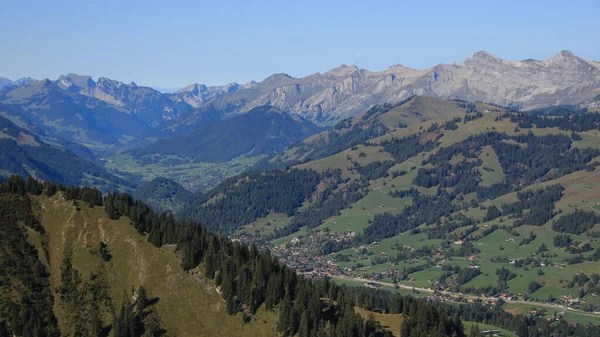 Vista Desde Rinderberg Hacia Rougemont —  Fotos de Stock