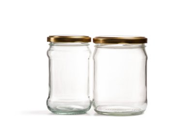 Beyaz arka plan üzerinde boş cam kavanoz