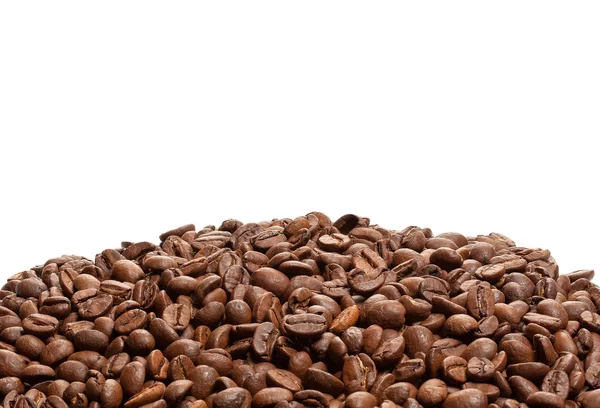 Rand av kaffebönor isolerad på vit — Stockfoto