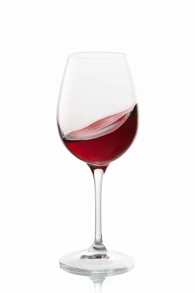 Glas Wein auf weißem Hintergrund — Stockfoto