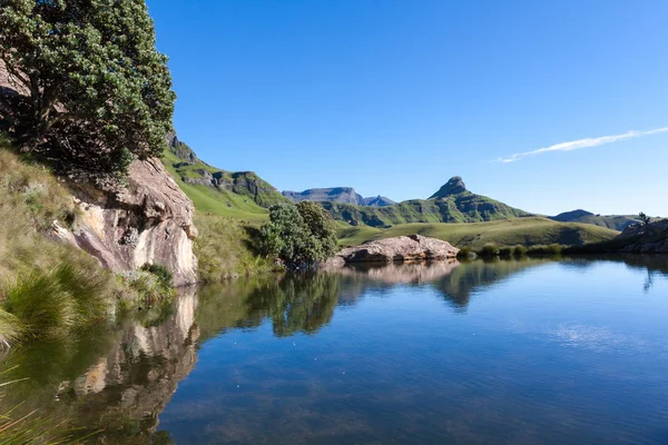 Kék vizű medence, a Maluti — Stock Fotó