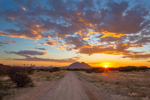 Pôr Sol Colorir Nuvens Spitzkoppe Namíbia — Fotografia de Stock