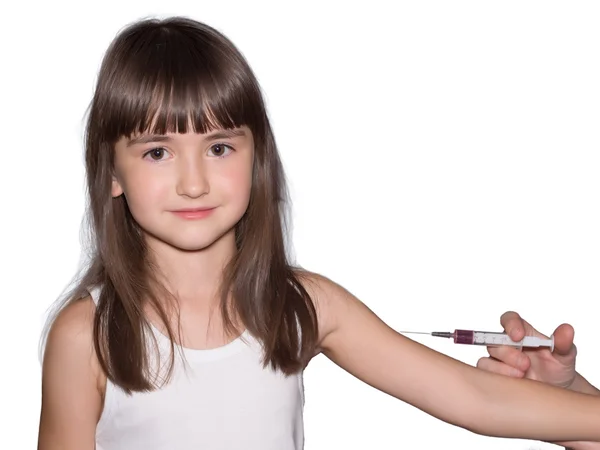 女の子のためのワクチンの注射 — ストック写真