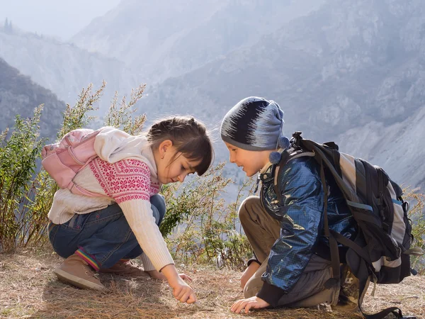 Portrait of boy and girl — Stock Photo, Image