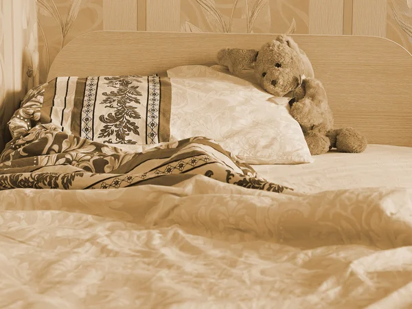 ベッドの上のうさぎグッズ — ストック写真