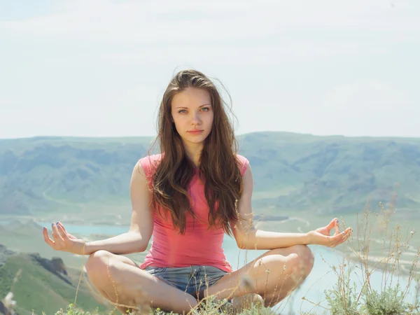 Young women at nature — Stock Photo, Image