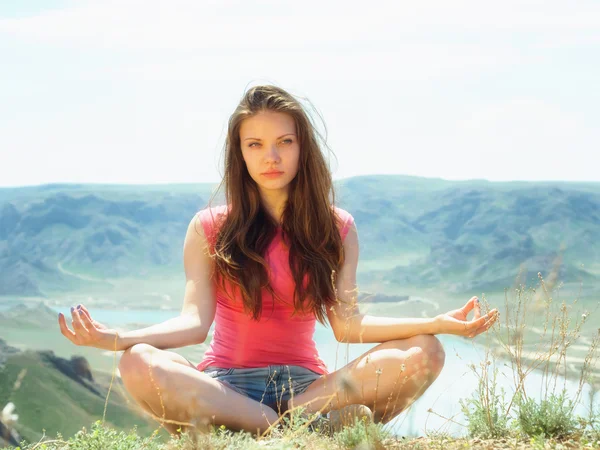 Young women at nature — Stock Photo, Image