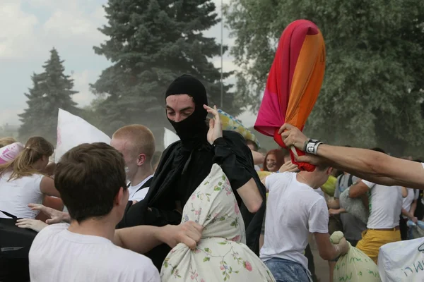 "Kampf mit dem Kopfkissen" — Stockfoto