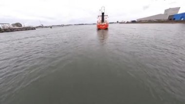 Rotterdam, 31 Ekim 2021, Hollanda 'da. Rotterdam Limanı 'ndaki büyük nakliye gemilerinin havadan çekilmiş görüntüleri.