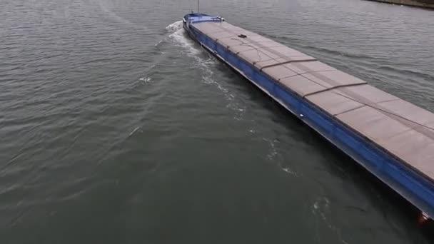 Rotterdam, 31th of October 2021, The Netherlands. Aerial fpv action shot of large transportation ships in the port of Rotterdam — Stock Video