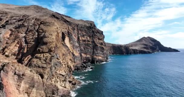 Ponta do Buraco Aerial overview. Epic dramatic overview of rock formation and the atlantic ocean. Madeira island Portugal in Europe. — Stock Video