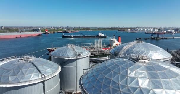 Rotterdam, 18th of april 2022, The Netherlands. Chemical oil products tanker ship. ISLA DE BIOKO. Heavy large industrial merchant freight bulk ship in the dock in Rotterdam. — стоковое видео