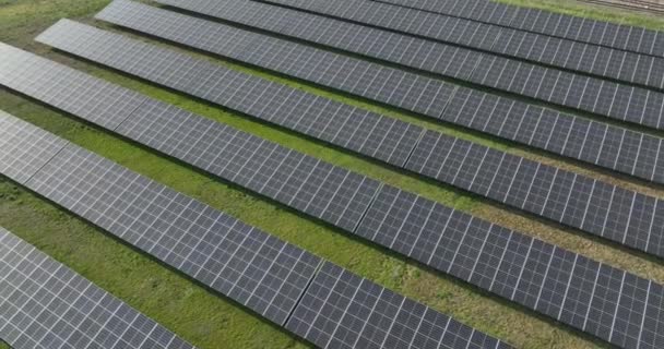 Солнечная Панель Поле Электрическое Устойчивое Возобновляемых Источников Энергии Поле Оборудования — стоковое видео