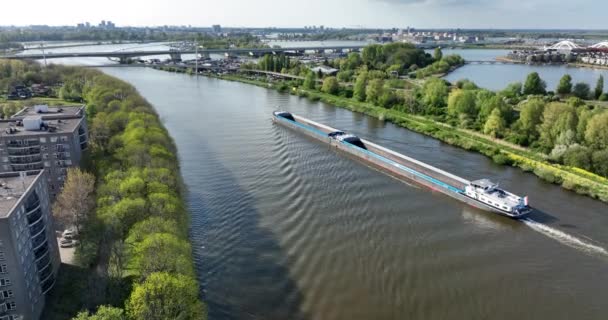 Amsterdam Mei 2022 Nederland Binnenvaart Logistiek Goederenvervoer Waterweg Infrastructuur Schip — Stockvideo