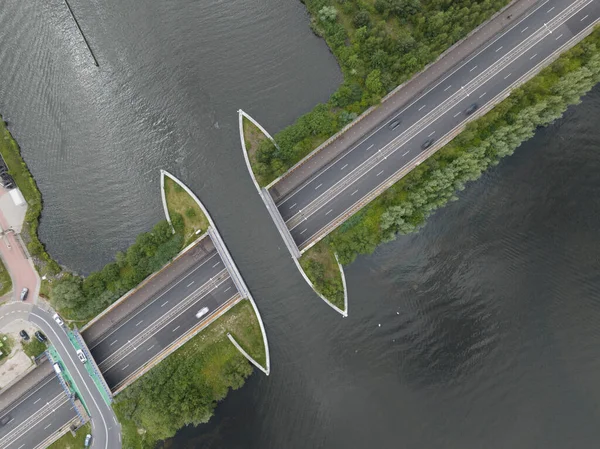 Aquädukt Veluwemeer Der Nähe Von Harderwijk Transportiert Asphaltautobahn Für Den — Stockfoto