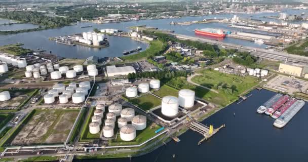 Petrokimya Petrol Endüstrisi Hollanda Nın Amsterdam Limanındaki Büyük Bir Sanayi — Stok video