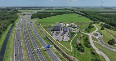 Almere Oosterwold, 11 Haziran 2022, Hollanda. Lidl enerji ve CO2 nötr süpermarket sürdürülebilir ve dairesel malzemelerle yapıldı. Sıfır ayak izi ve emisyon.