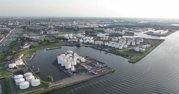 Amszterdam 2022 Június Hollandia Westhaven Kikötő Westelijk Havengebied Petrolkémiai Silók — Stock videók