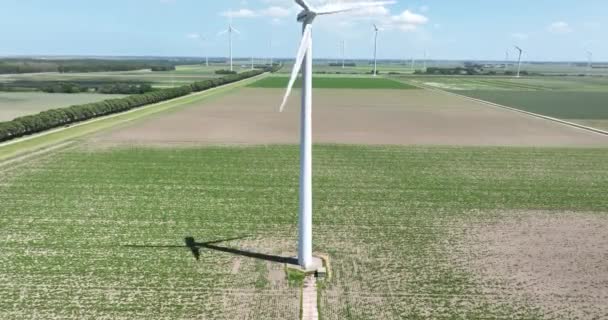 Zeewolde Juni 2022 Nederländerna Vestas Vindturbinsystem Hållbar Energiproduktion Vindkraftpark Landsbygden — Stockvideo