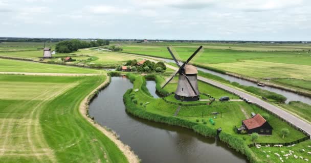 Vecchio Mulino Vento Istroico Olandese Panoramica Drone Aereo Cultura Storica — Video Stock