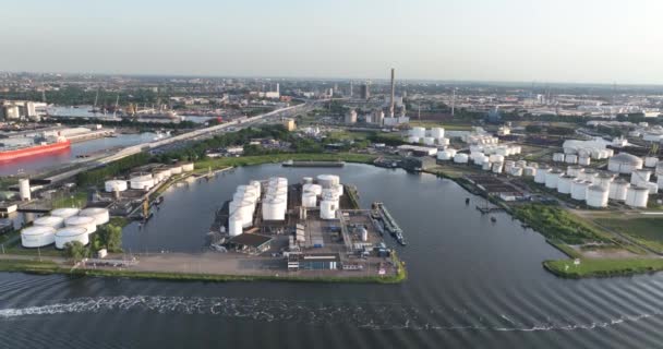 Amsterdam Června 2022 Nizozemsko Přístav Westhaven Westelijk Havengebied Petrochemická Sila — Stock video